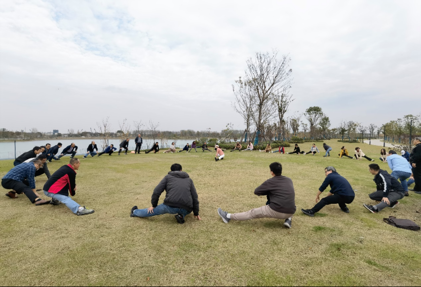 20211116地理科学学院工会组织“步履铿锵地理人 砥砺奋进铸新篇”教工趣味徒步活动236